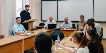 Contribuția remarcabilă a Părintelui Maxim Sturza, Consilier Mitropolitan, în studiul dinamicii relațiilor Stat – Biserică în Republica Moldova