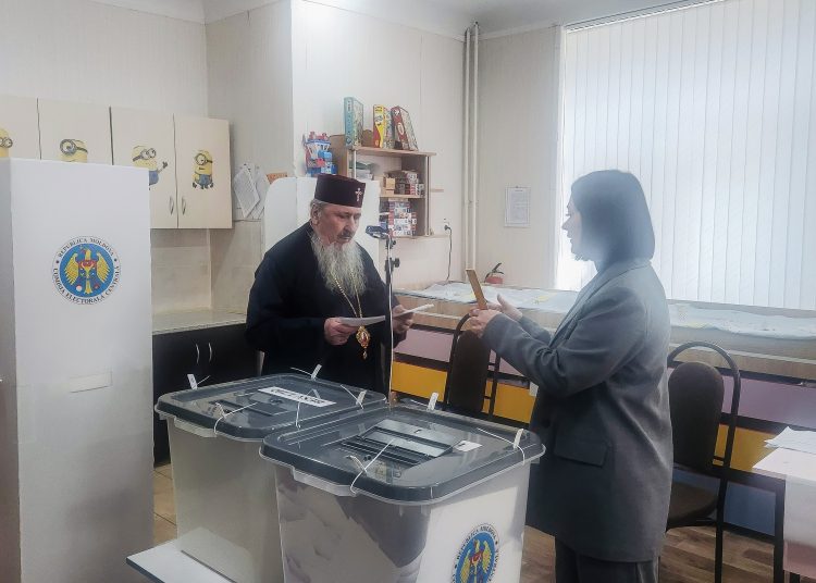 ÎPS Petru, Mitropolitul Basarabiei, a votat: „Fiecare vot este un gest de responsabilitate pentru viitorul țării””