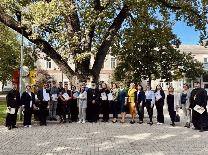 PS Antonie, Episcopul de Bălți, a acordat zece burse studenților de la Universitatea de Stat „Alecu Russo” din Bălți