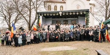 Tinerii din ASCOR Chișinău au comemorat, la Iași, 107 ani de la Unirea Basarabiei cu România