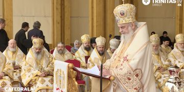 ???? LIVE: Sfințirea Marelui Mir în Anul Centenar al Patriarhiei Române