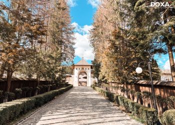 📸 Pași de pelerin: În tăcerea Sihăstriei, pe urmele Sfinților Cuvioși Cleopa și Paisie