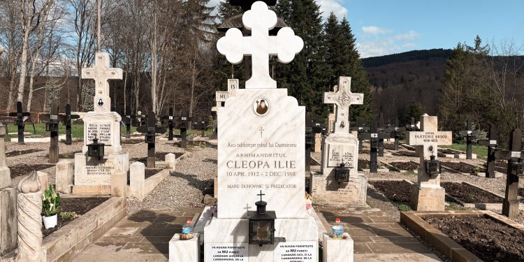 ???? Pași de pelerin: În tăcerea Sihăstriei, pe urmele Sfinților Cuvioși Cleopa și Paisie