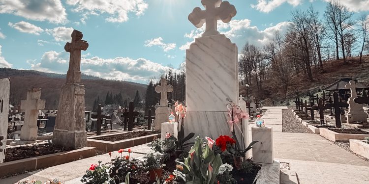 ???? Pași de pelerin: În tăcerea Sihăstriei, pe urmele Sfinților Cuvioși Cleopa și Paisie