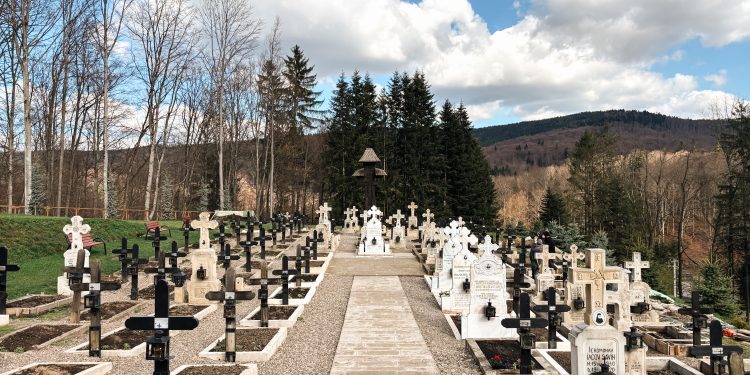 ???? Pași de pelerin: În tăcerea Sihăstriei, pe urmele Sfinților Cuvioși Cleopa și Paisie