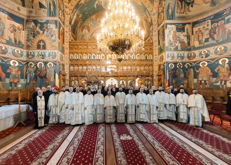 Ședință comună a preoților din Călărași și Iași: dialog, slujire și conlucrare