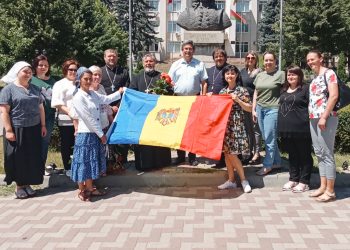 Clericii și credincioșii din Arhiepiscopia Chișinăului aduc prinos de cinstire Sfântului Voievod Ștefan cel Mare