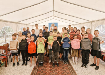 150 de copii din Episcopia de Bălți au primit ghiozdane din partea Episcopiei Hușilor. Primii beneficiari – copiii din Parohia Grinăuți, Râșcani