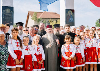 Mitropolia Basarabiei continuă lucrarea de zidire a bisericilor și a comunităților: piatra de temelie pentru noul lăcaș din Mărdăreuca