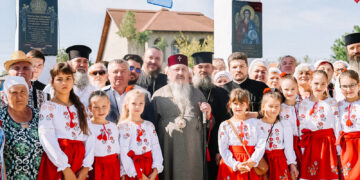 Mitropolia Basarabiei continuă lucrarea de zidire a bisericilor și a comunităților: piatra de temelie pentru noul lăcaș din Mărdăreuca