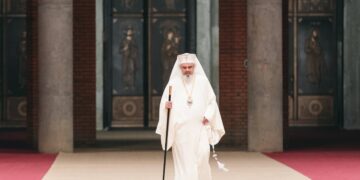 36 de ani de arhierie: Mitropolitul Petru îl felicită pe Patriarhul Daniel pentru o slujire jertfelnică, rodnică și vizionară