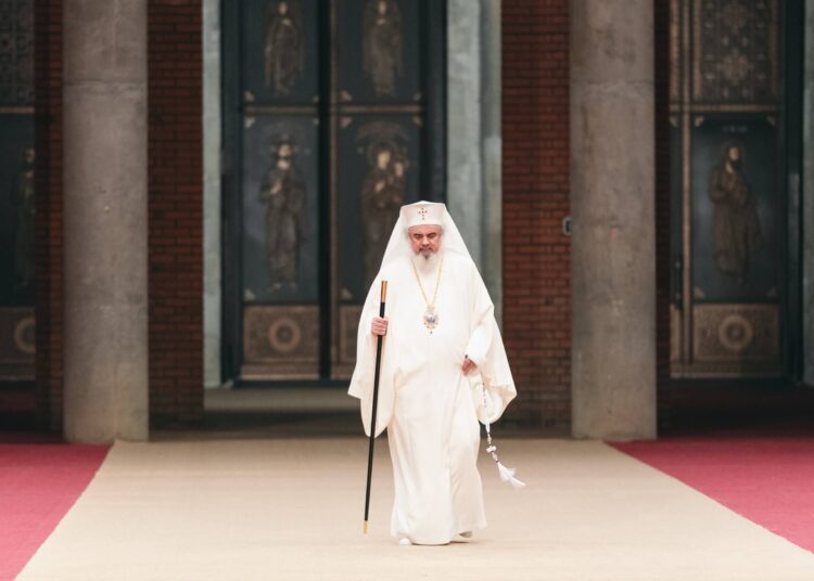 36 de ani de arhierie: Mitropolitul Petru îl felicită pe Patriarhul Daniel pentru o slujire jertfelnică, rodnică și vizionară