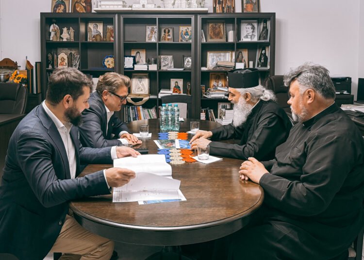 Ambasadorul României la Chișinău, în vizită la Episcopia de Bălți. Distincție oferită de Mitropolitul Antonie