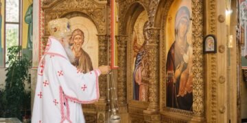 Mitropolitul Antonie, la începutul Postului Adormirii Maicii Domnului: „Purtăm în rugăciune fiecare suflet, fiecare parohie și fiecare familie”