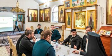 Mitropolia Basarabiei își consolidează misiunea și comunicarea în mediul digital: sesiune de formare susținută de Fundația DOXA pentru protopopii Arhiepiscopiei Chișinăului